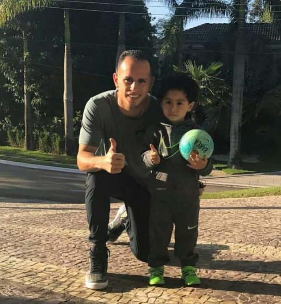 Guerra e seu filho Assael em foto nas redes sociais