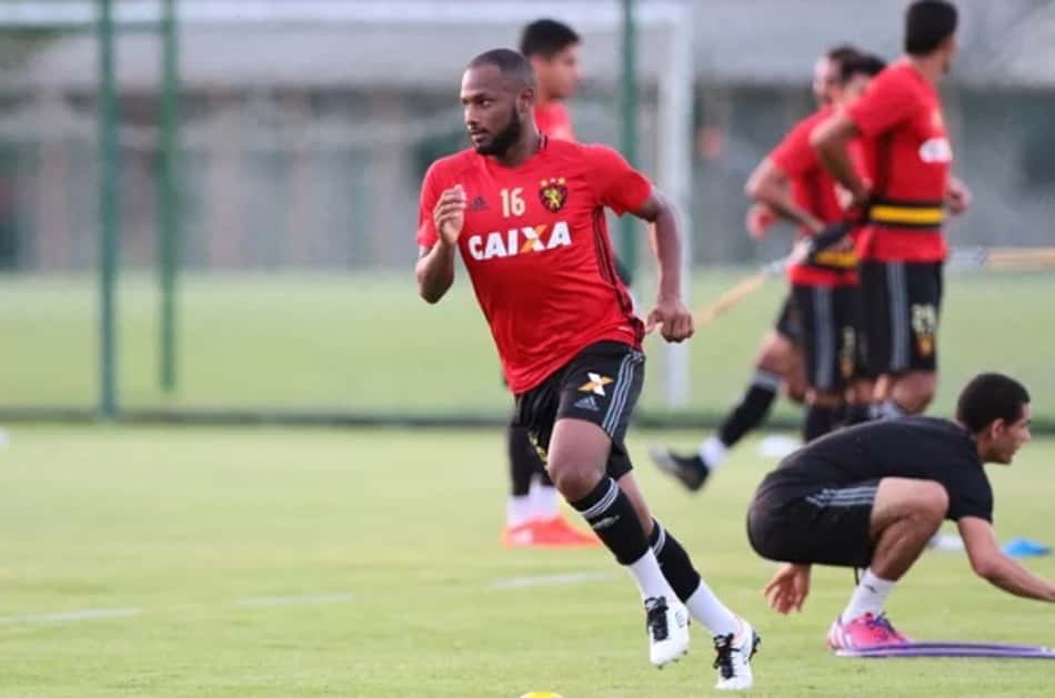 Sport empresta o volante Ronaldo para time da Arábia Saudita