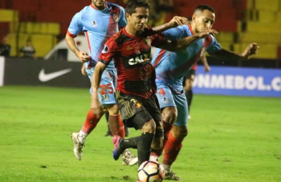 Everton Felipe entra na Seleção das Estatísticas da Sul-Americana
