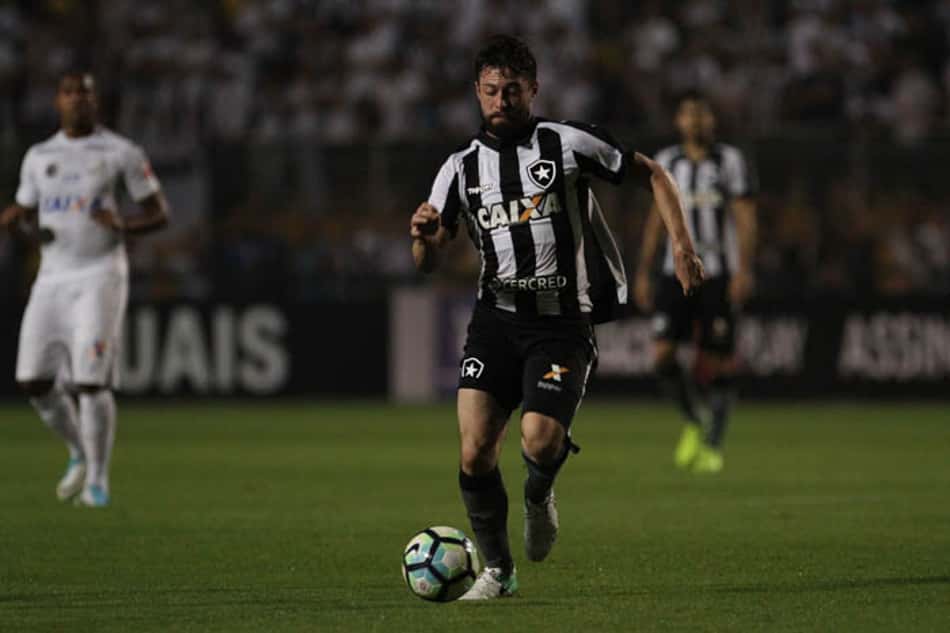 João Paulo se coloca no auge da carreira e exalta Jair Ventura