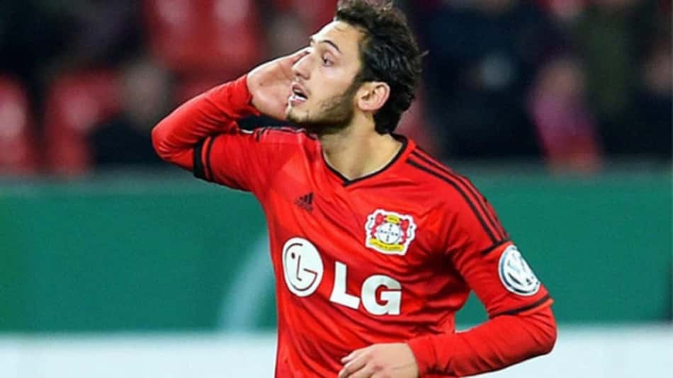 RB Leipzig fará uma nova investida para contratar Calhanoglu, diz site