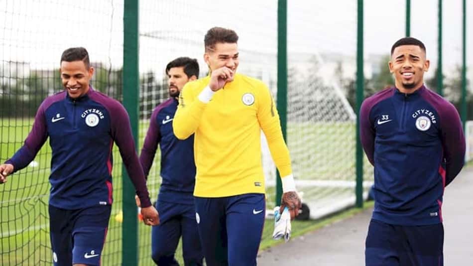 As melhores imagens da reapresentação do Manchester City