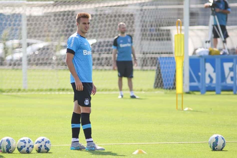 Bressan está próximo de acertar sua renovação com o Grêmio