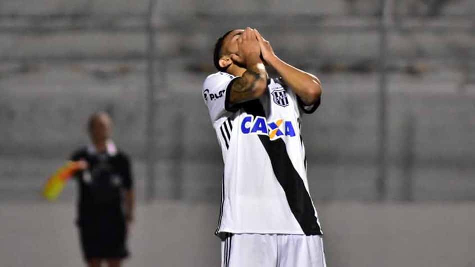 Ponte Preta fecha treino e se prepara para confronto contra o Grêmio