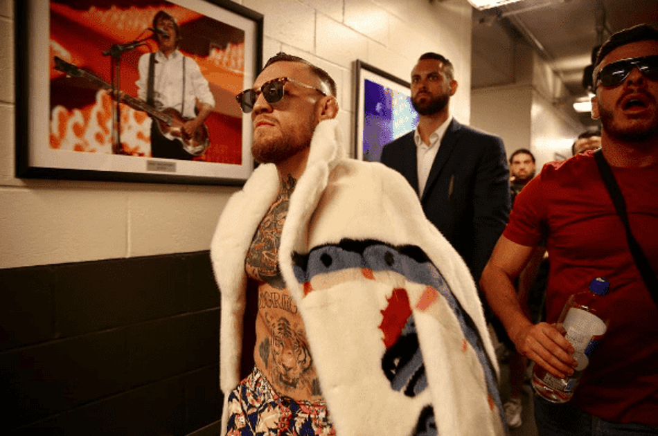 McGregor mostra interesse em duelo contra Nurmagomedov na Rússia