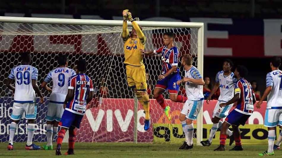 Avaí busca empate no fim contra o Bahia, mas segue na zona da degola