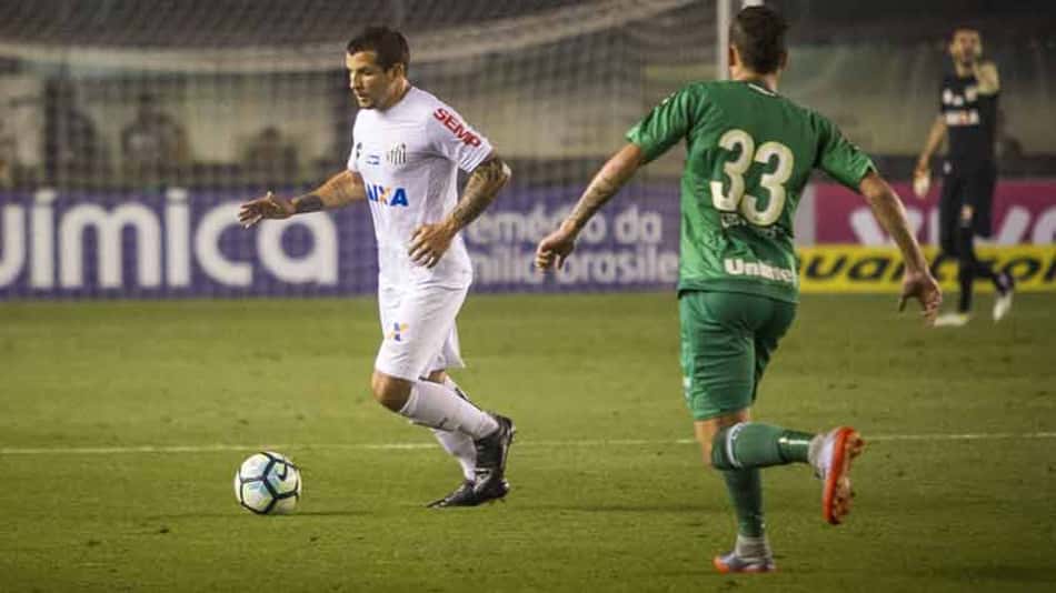 Jogadores da Chape lamentam chances perdidas contra o Santos