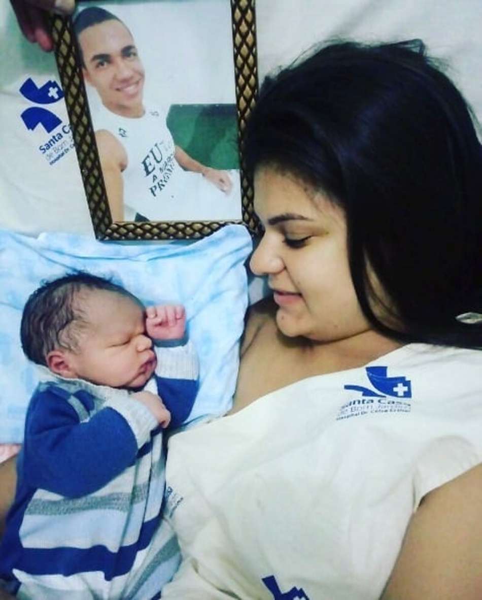 Nasce Tiago, filho de jogador morto em acidente da Chapecoense