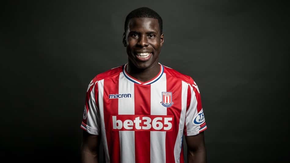 Stoke City anuncia a chegada de zagueiro do Chelsea por empréstimo