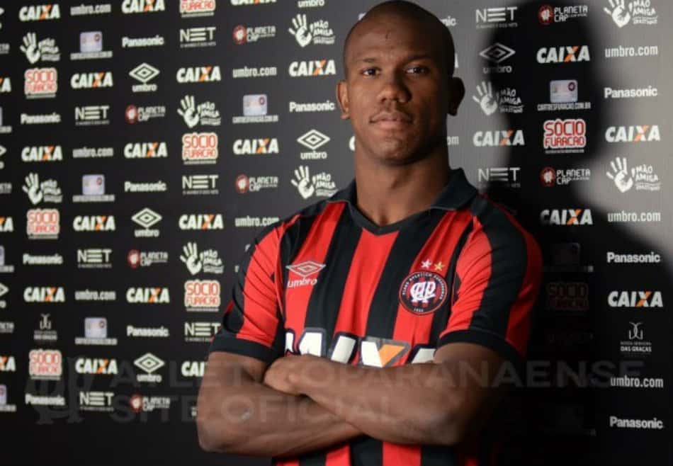 Atlético-PR inscreve Fabrício e Ribamar na Libertadores