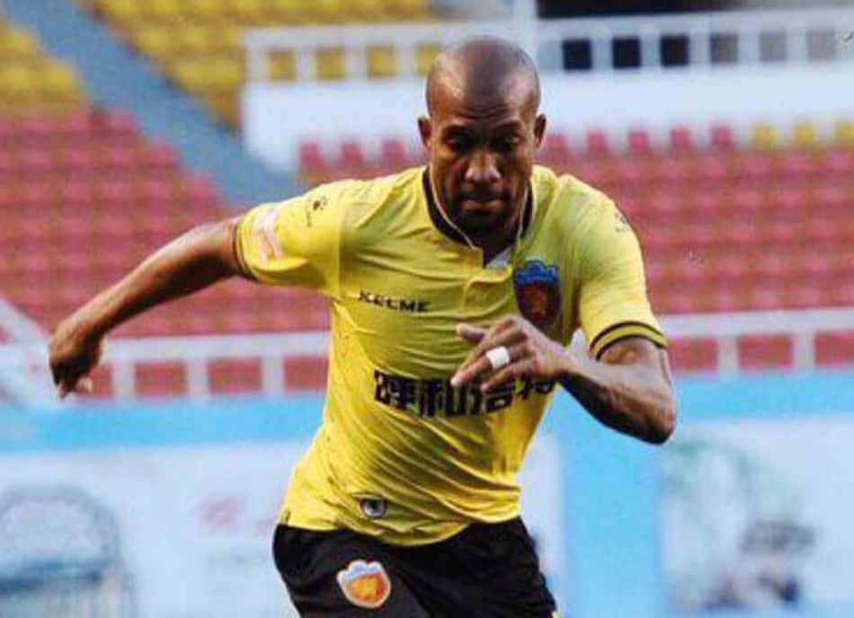 Dori está em sua terceira temporada defendendo o&nbsp;Nei Mongol Zhongyou FC, seu quarto clube na China