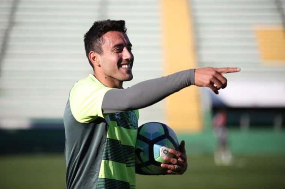 Alan Ruschel projeta duelo da Chape com o Barça: 'Pelos meu parceiros'