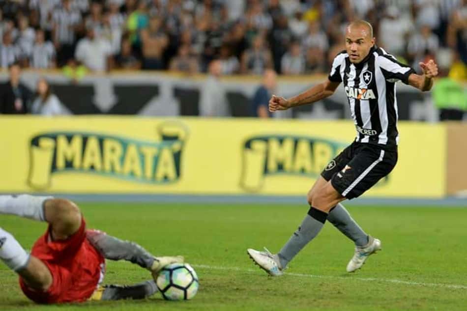 Veja quem são os jogadores de times brasileiros que tentam o bi da Liberta