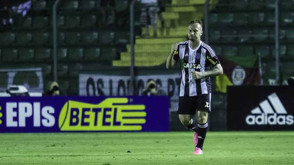 Confira os resultados dos jogos das 19h15, pela Série B