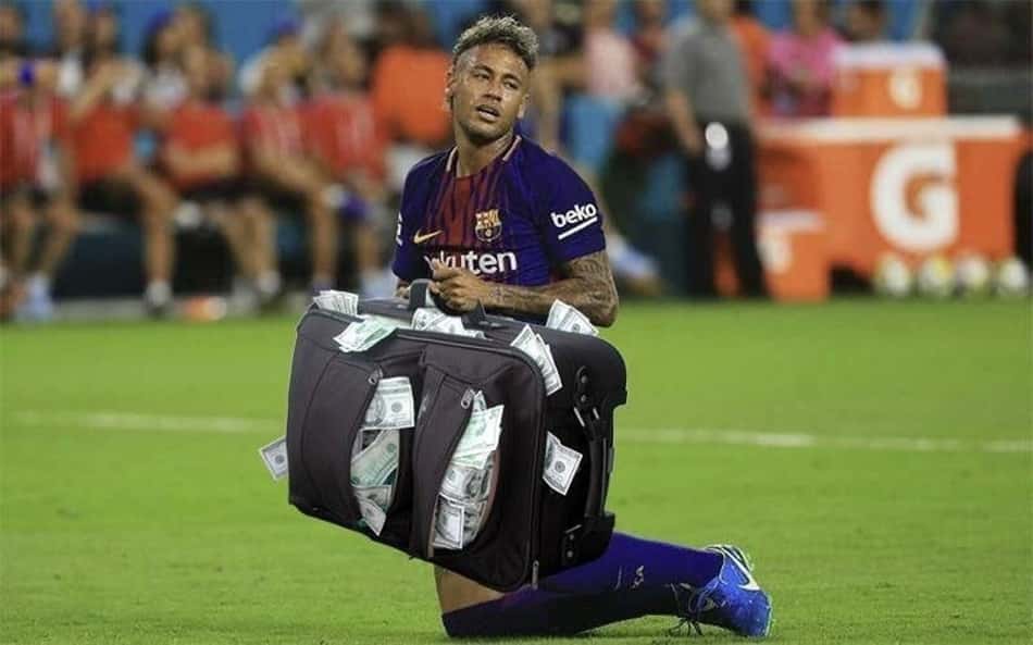 Transferência de Neymar para o PSG rende memes pelo mundo