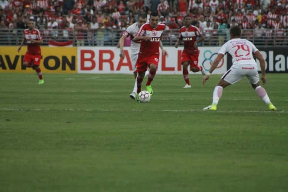 Edson Ratinho foca em duelo fora de casa pela Copa do Nordeste