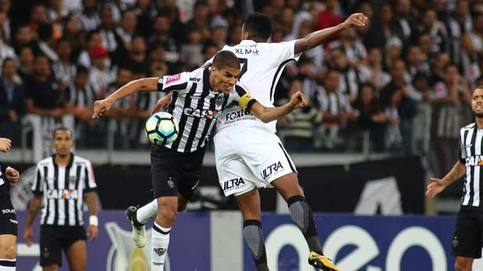 Atrás somente de Liedson na década do Timão, Jô vira artilheiro do BR-17