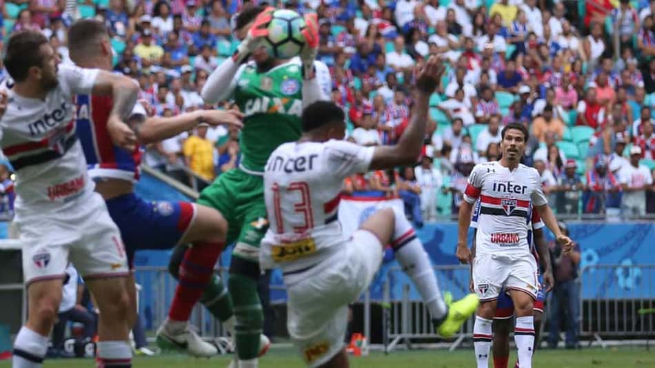 Veja as imagens de Bahia 2 x 1 São Paulo