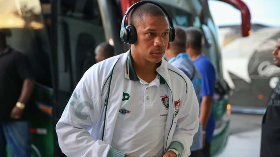 Wellington treina no Inter, que aguarda documentos do Flu para anúncio