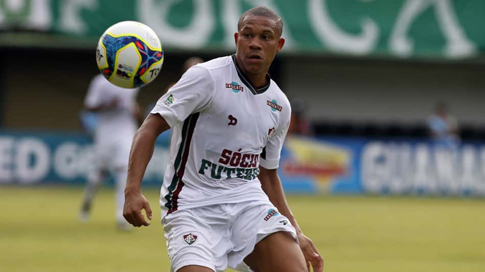 Após recusa de Rossi, Flu intensifica conversas por Wellington Silva