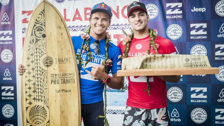 Medina leva virada no fim e fica com o vice em Teahupoo