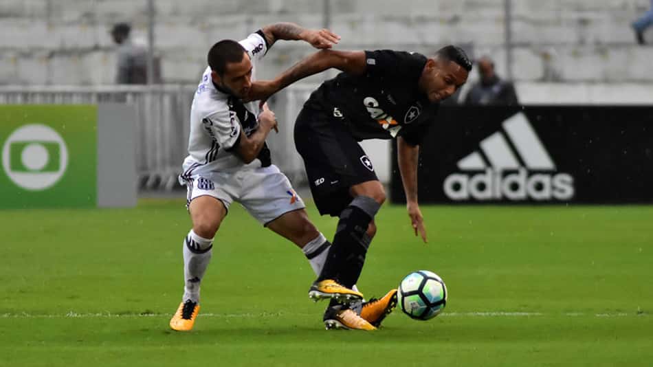 Kleina comemora vitória sobre o Botafogo e já foca no Atlético-MG
