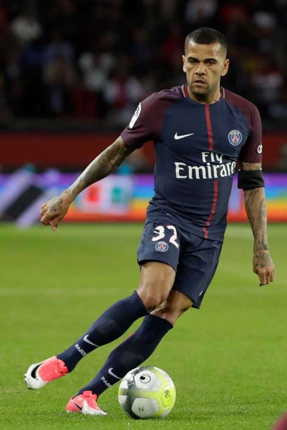 Daniel Alves comenta sorteio: 'Temos grandes chances de classificação'