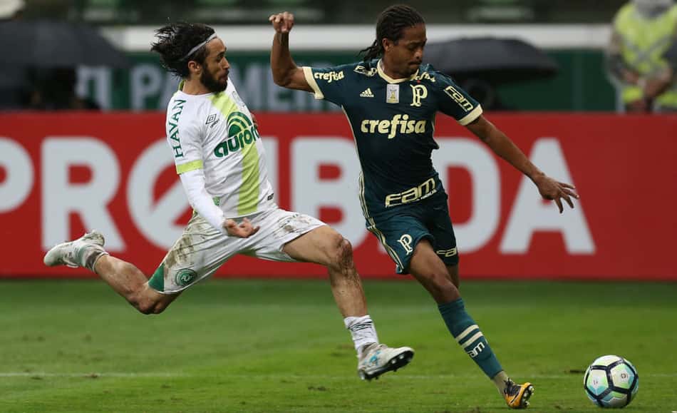 Apodi pede aplicação da Chape para bater o Corinthians na Arena Condá