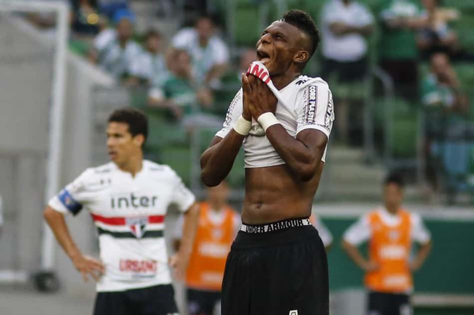 Super-Raio X: São Paulo é o líder em pênaltis cometidos no Brasileirão-2017; Vasco não teve nenhum a favor