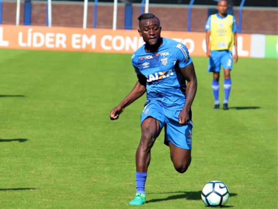'Estamos trabalhando para melhorar e conquistar uma vitória de cada vez'