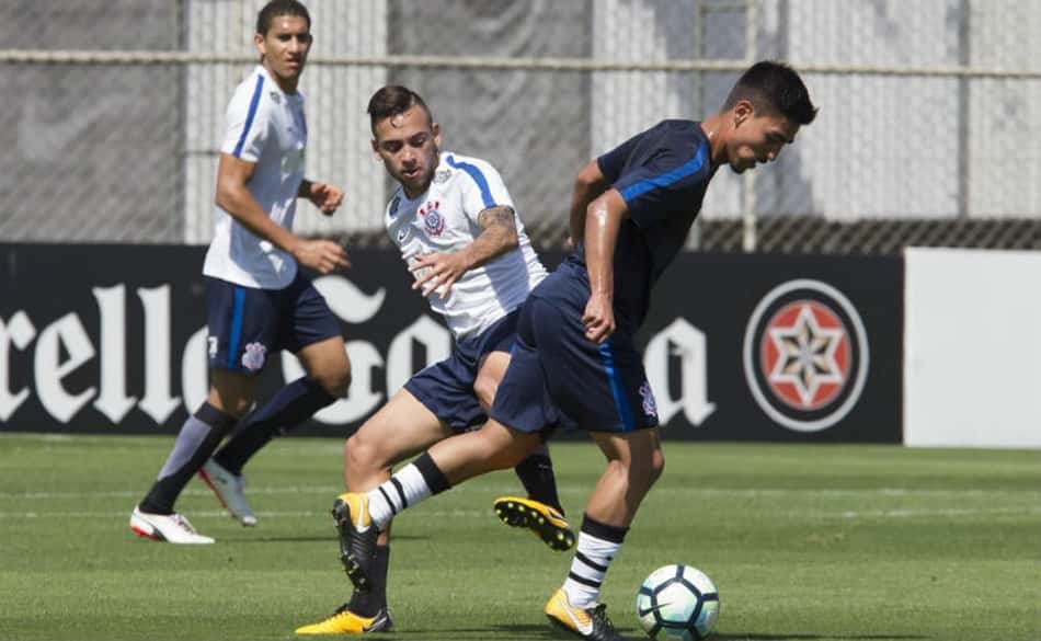 Grande aposta do Corinthians encara desafio de atuar 'à la Maycon'