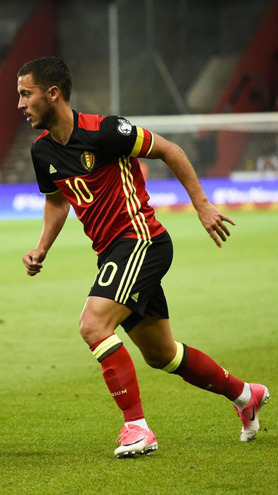 Eden Hazard, de 26 anos, é o jogador mais ilustre da seleção belga. Reserva no último jogo das Eliminatórias por opção do técnico Roberto Martínez, o meia do Chelsea vale 75 milhões de euros (R$ 276 milhões), de acordo com o site Transfermarkt.