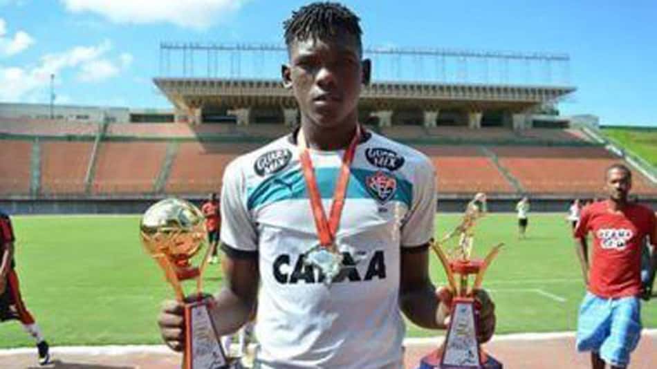 Goleiro na seleção sub-17 faz Vitória se manter entre os clubes com mais convocações para Mundiais