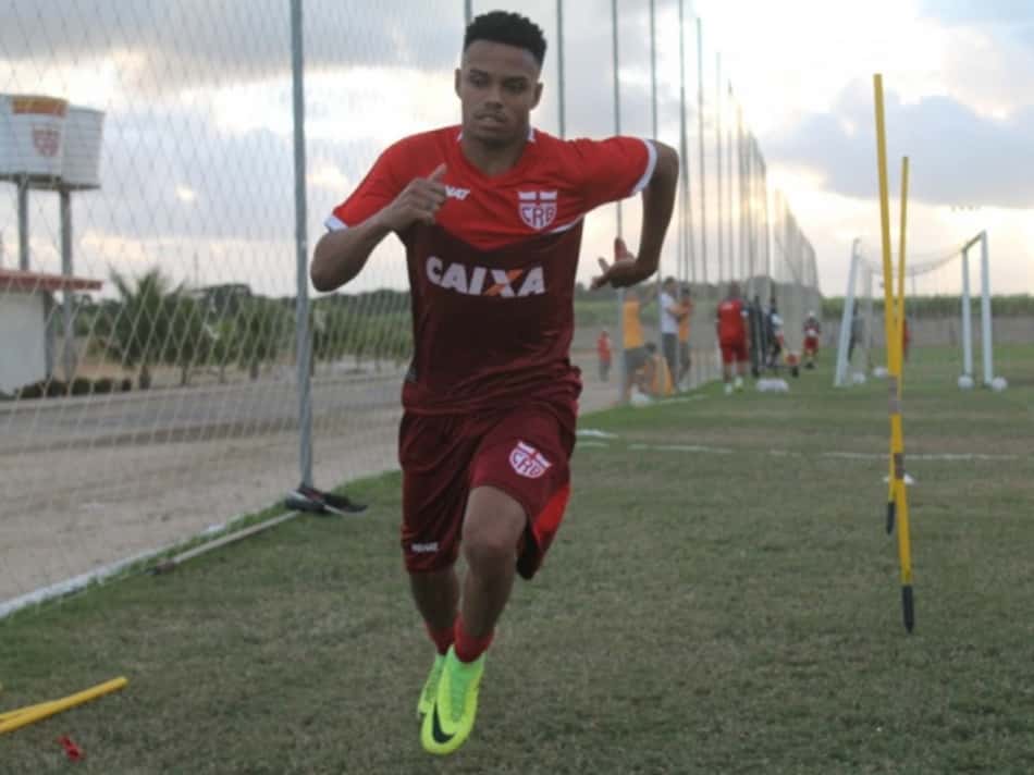 CRB pode contar com novo reforço para duelo contra Brasil de Pelotas