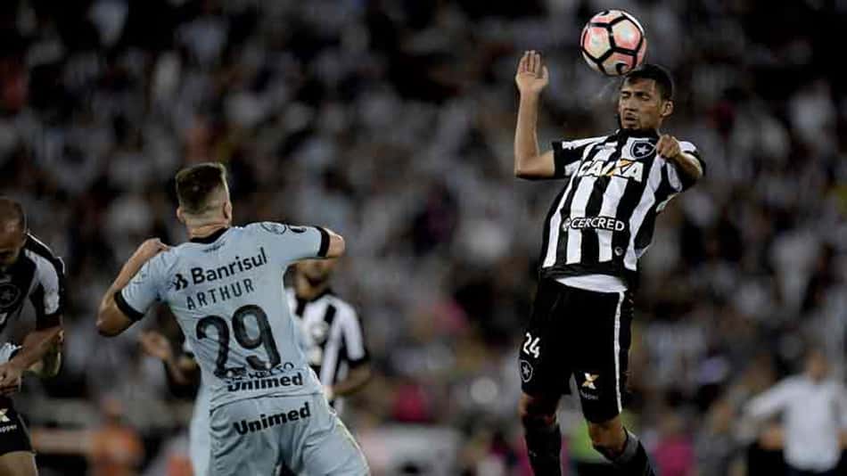 Volantes do Grêmio saíram contentes com resultado final