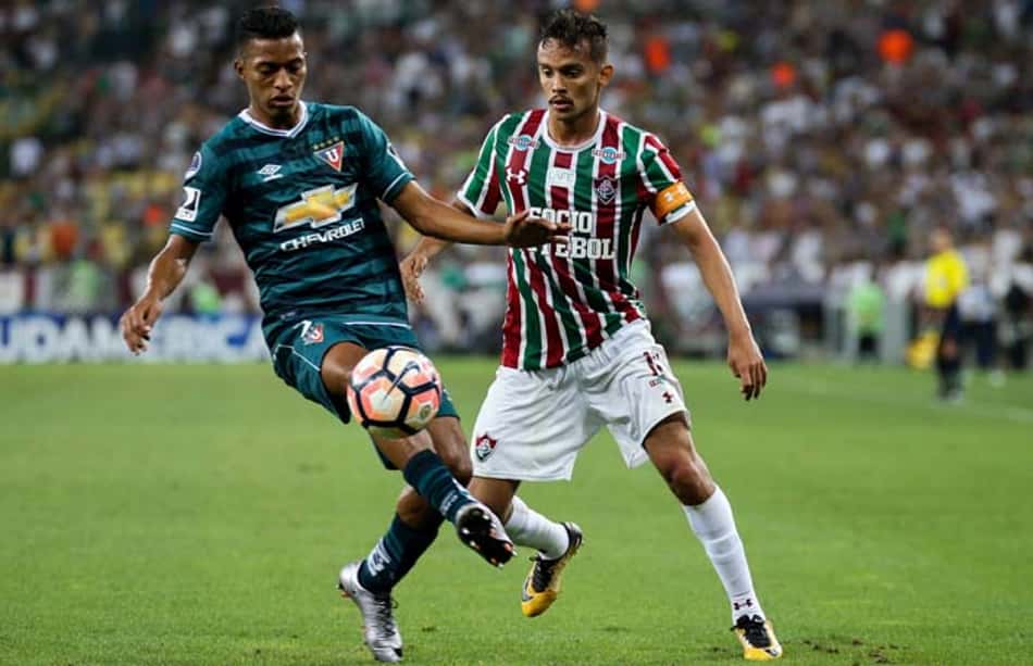 Dirigente deixa futuro de Scarpa em aberto 'por uma equipe competitiva'