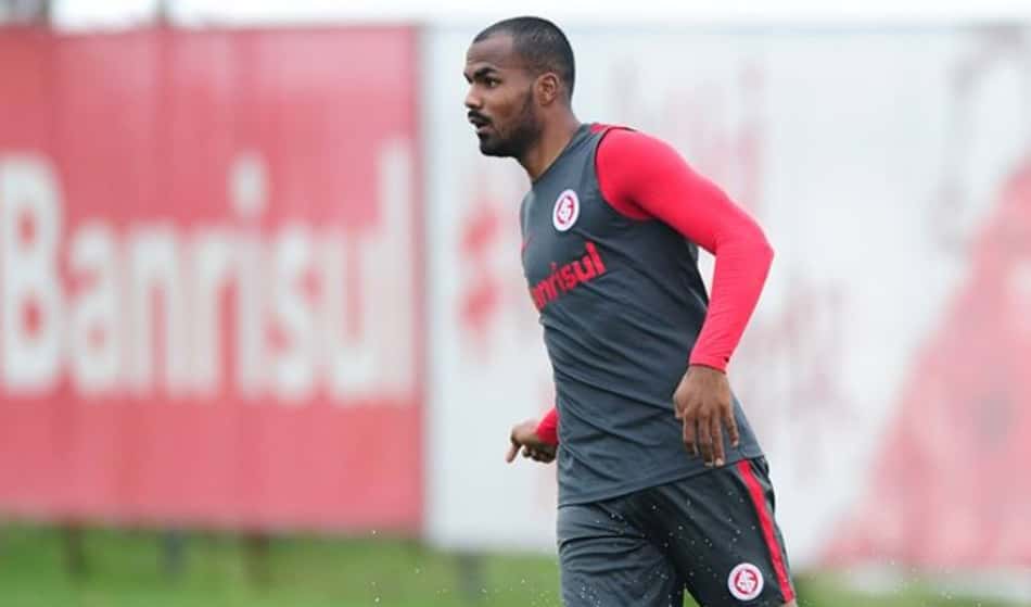 Neílton próximo de chegar ao Inter com Thales e Andrigo a caminho de Salvador