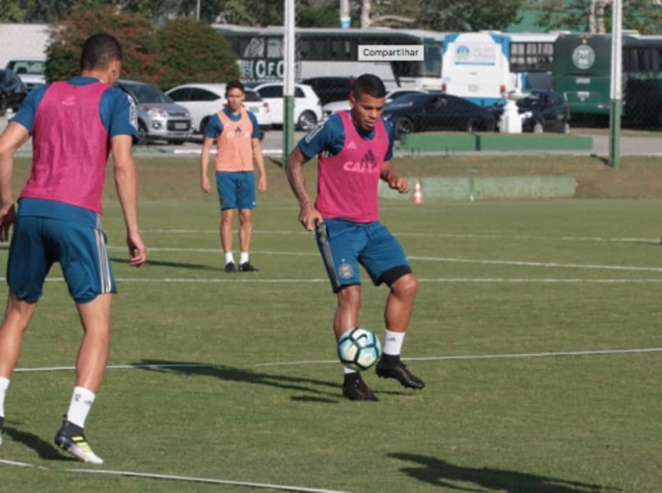 Lateral do Coritiba confia em um bom resultado contra o Palmeiras