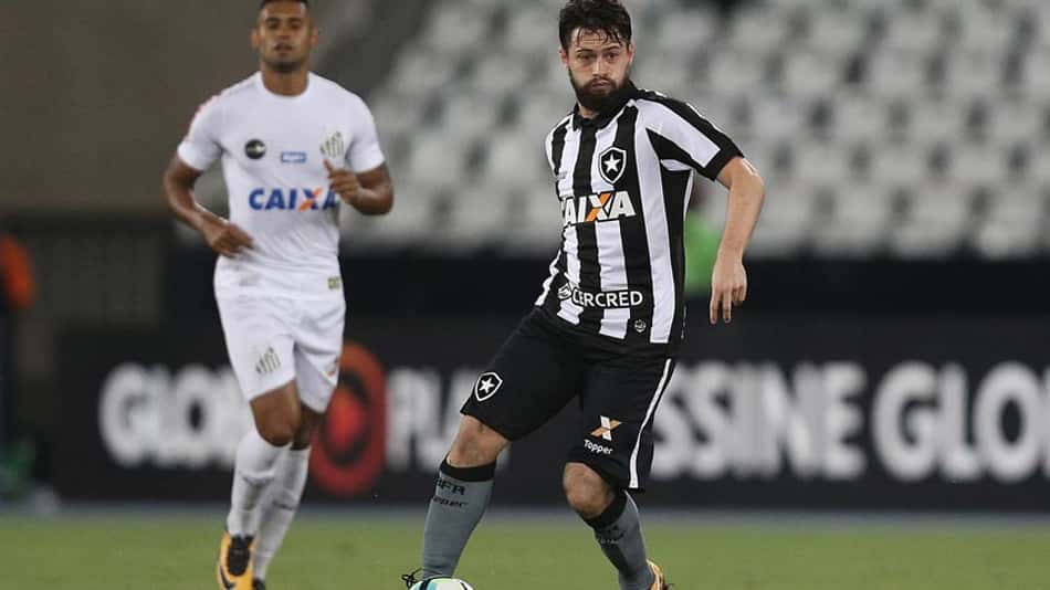'Levanta, sacode a poeira e dá a volta por cima': Botafogo tenta se reerguer