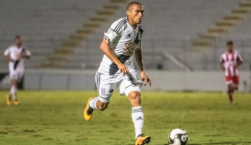 Reforço do Bahia, Nino Paraíba foi o lateral-direito com mais cruzamentos certos no Brasileirão 2017