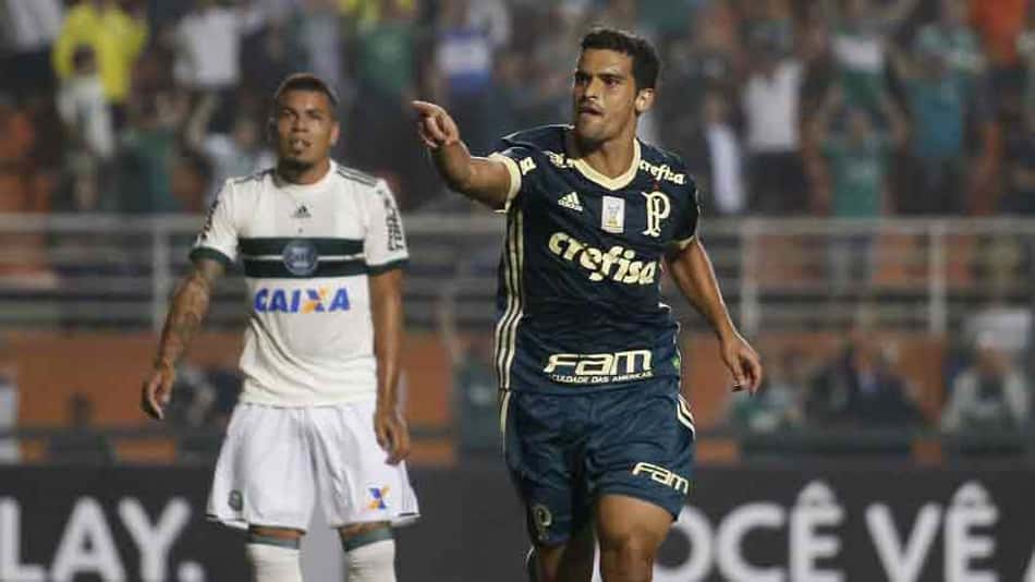 18/9/2017 - Palmeiras 1 x 0 Coritiba: 24.391 pagantes (Pacaembu), Brasileirão. Gol: Jean. Motivo da mudança: série de shows no Allianz Parque - The Who, Bon Jovi, Aerosmith e Guns N Roses. 