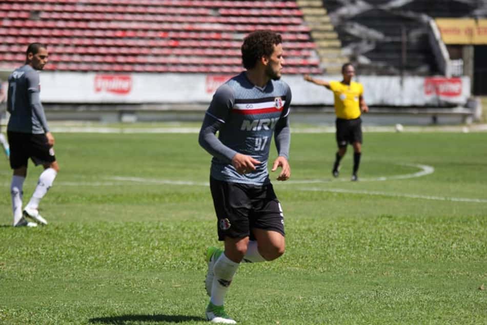 Botafogo mira o atacante André Luis para 2018
