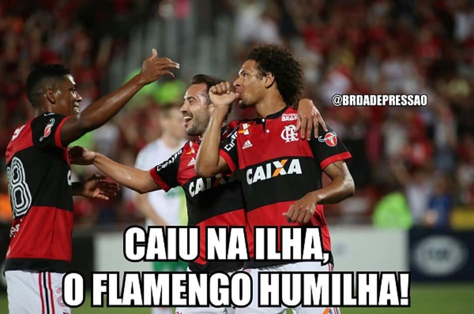 Flamenguistas comemoram goleada diante da Chapecoense