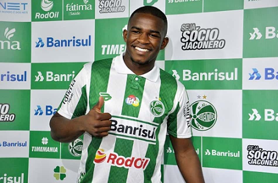 De zagueiro e atacante novo, Juventude duela com Boa Esporte para voltar ao G4