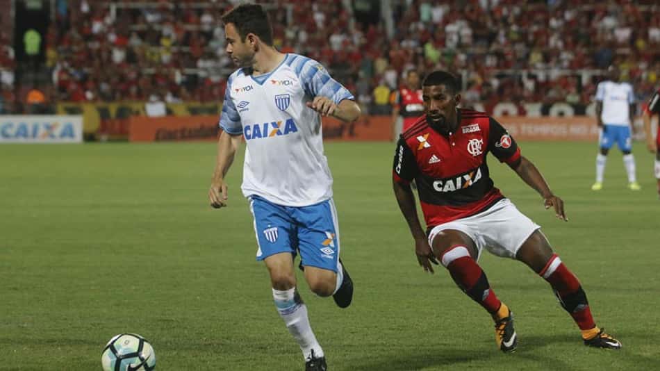 Poupando titulares para a final, Fla fica no empate contra o Avaí