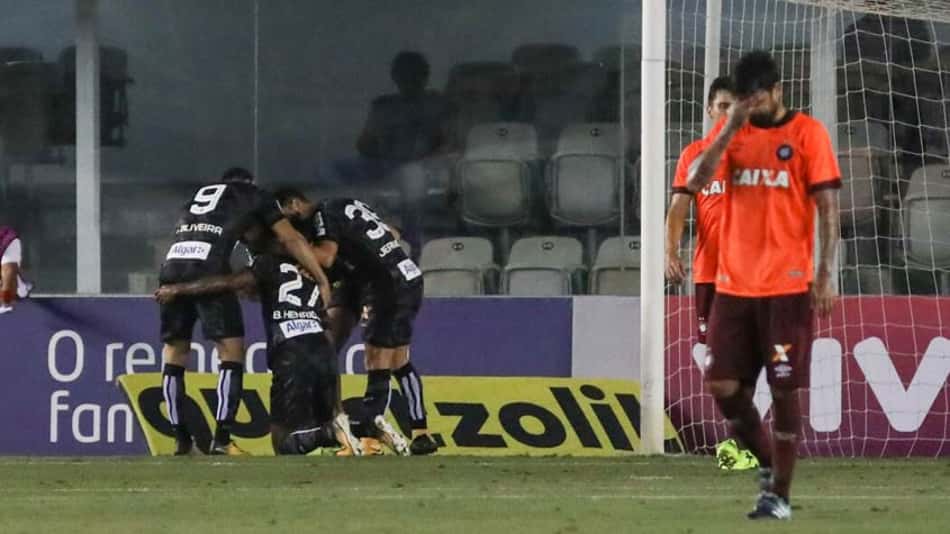 Santos renasce, bate o Atlético-PR e agora é o vice-líder do Brasileirão