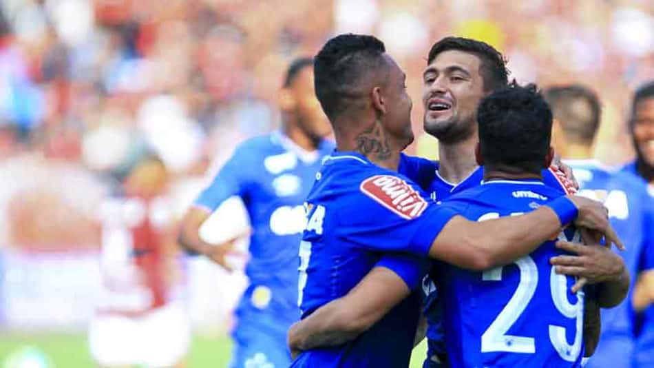 Cruzeiro vence o lanterna em Goiânia e vai embalado para Copa do Brasil