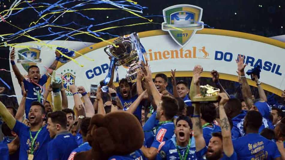 'Reis de Copas': Cruzeiro entra para um seleto grupo no futebol mundial