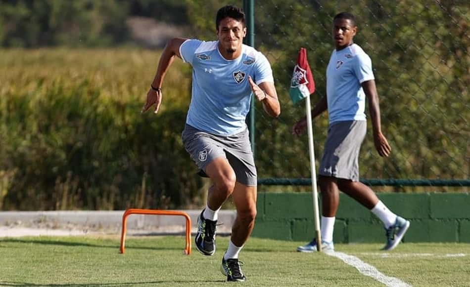 Reginaldo celebra recuperação e deve ser titular do Flu contra o Grêmio
