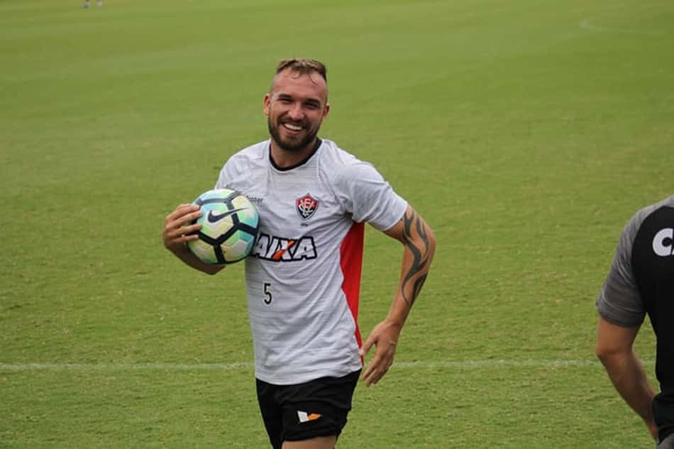 São Paulo fica perto de contratar Willian Farias, do Vitória